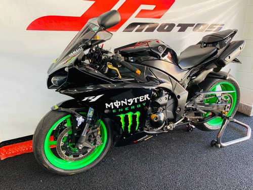 Yamaha R1 2013 Preta