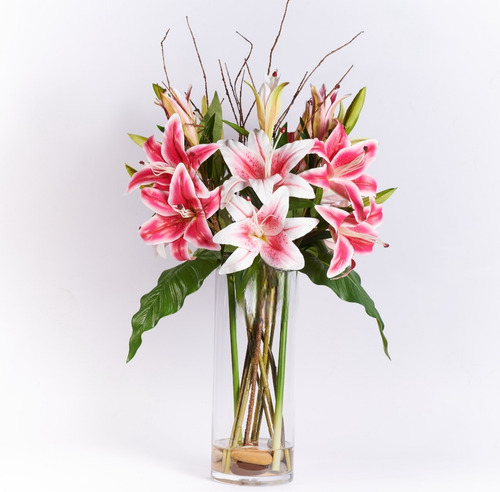 Arreglo Artificial De Flores Lilys Con Base Y Follaje.
