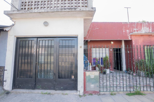 Venta De Casa Multifamiliar En Ituzaingó