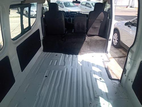 Imagen 15 de 15 de Nissan Urvan 2018