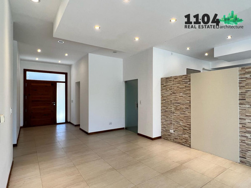 Imagen 12 de 30 de Casa En Venta - Los Eucaliptus - 305m2/784m2 5 Ambientes