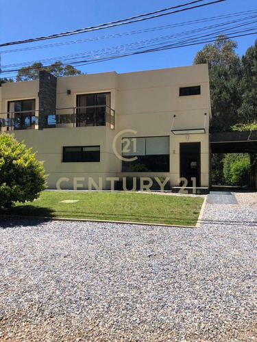 Oportunidad De Inversión En Solanas, Casa Duplex Con Piscina, Terraza.