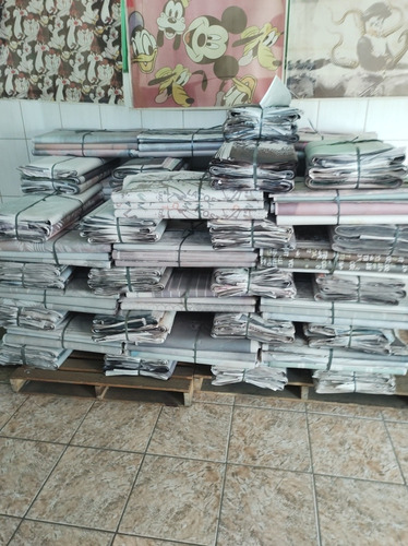 Jornal Velho Fardo 10 Kg Folhas Gigantes  Novidade