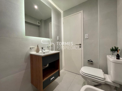 Imagen 26 de 30 de Tour Virtual Departamento Venta 2 Ambientes Reciclado Con Balcón Corrido ~ Macrocentro Mar Del Plata