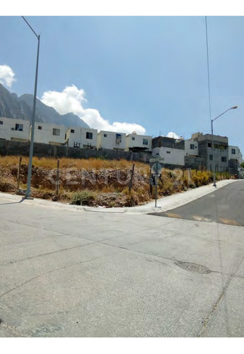 Terreno En Venta En Col. La Conqusta En Santa Catarina