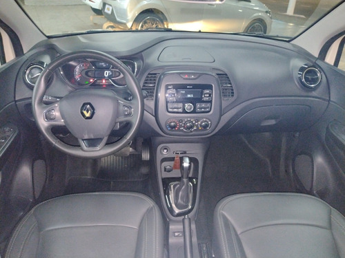 Imagem 8 de 9 de Renault Captur 2019 1.6 16v Life Sce X-tronic 5p