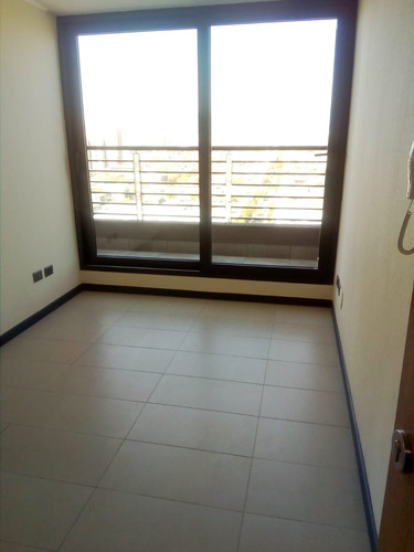Ref:9631** Depto En Arriendo 1d + 1b + Terraza En Q