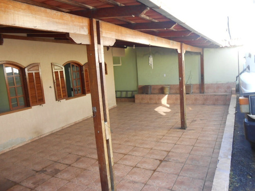 Casa Com 3 Quartos E Suite Com 8 Vagas De Garagem No Bairro Novo Riacho - 1607