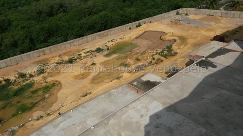 Yonny Silva Rentahouse Carabobo Vende Exclusivo Hotel & Casino En Tucacas Falcon Rcys 21-25174