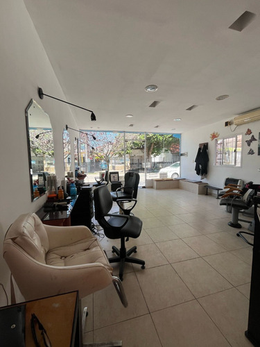 Venta En Block, Amplio Y Hermoso Local Con Vivienda, En Santa Teresita Calle 7 Nº 665, La Costa
