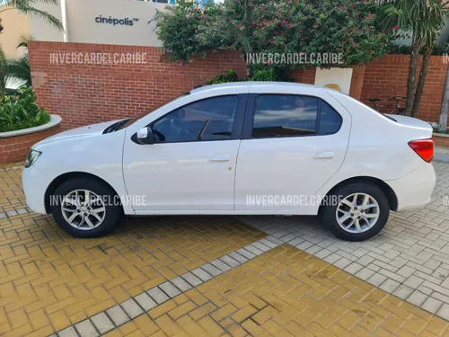Renault Logan 1.6 Privilege / Intens