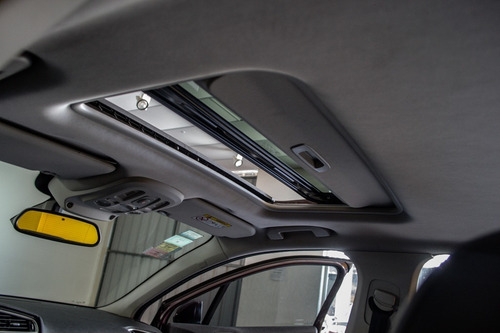 Imagen 11 de 15 de Citroën C4 Lounge 2018 1.6 Hdi 115 Feel Pack Ac652 Nv