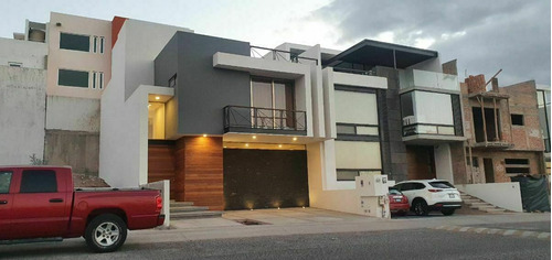 Estrena Casa En El Mirador, Hermoso Diseño De Autor, Roof Ga