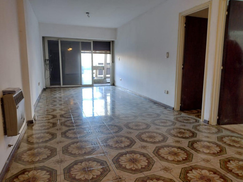 Imagen 1 de 9 de Departamento 3 Ambientes Al Frente