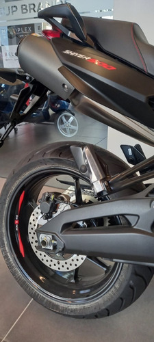 Imagen 10 de 10 de Aprilia Shiver 900