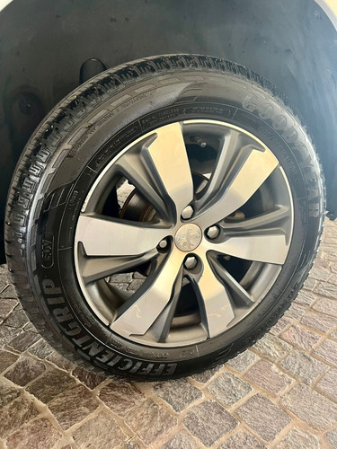 Imagen 18 de 25 de Peugeot 2008 1.6 Sport 2017