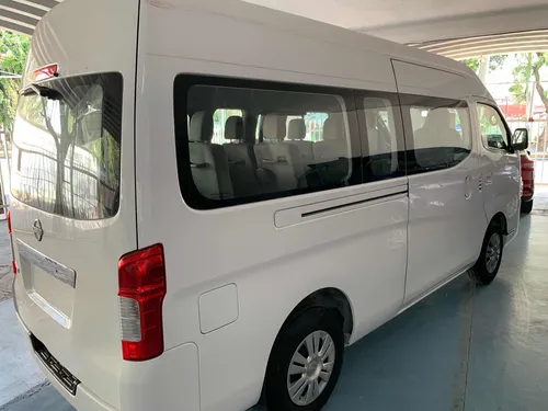 Nissan Urvan Lujo 11 Pasajeros