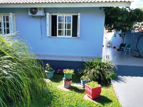 Casa Em Camaquã Com 2 Dormitórios - Mi17117