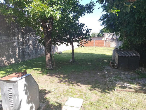 Imagen 3 de 4 de Lote En Venta - Castelar Norte - Toma Propiedad - Permuta