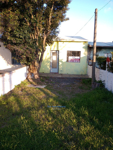 Casa 1 Dormitorio Con Jardin Y Cochera