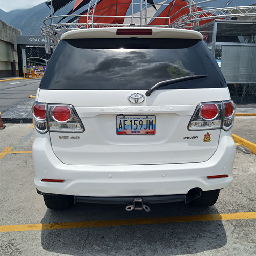 Toyota Fortuner 4.0