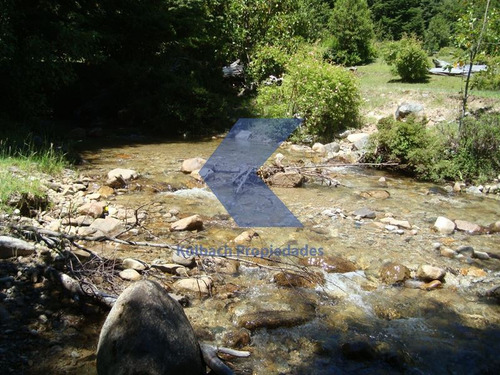 Hermoso Terreno Con Orilla De Río En Venta En Futalefu