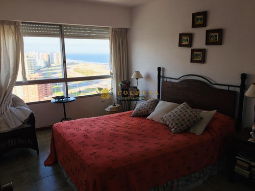 Apartamento De 3 Dor, 3 Baños ( 2 En Suite), Balcon Con Vista A La Playa Mansa Y Brava. En Una Excelente Ubicacion. Consulte!!!!! Por Alquiler- Ref: 2199