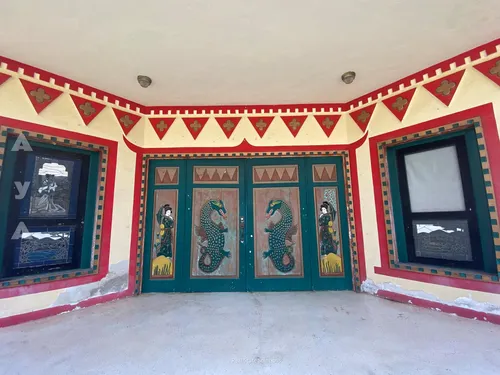 Casa En Venta, Estilo Chino Original, 5 Recámaras, Piscina, Cancha Basquet, Valladolid, Yucatán