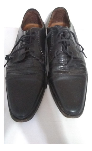 Zapatos Negros Pasotti ( Talle 39 )