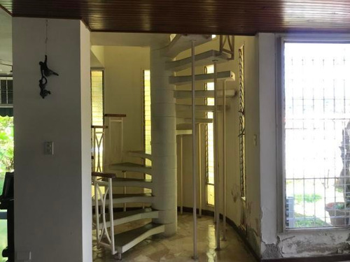 Imagen 7 de 14 de Casa En Venta Prados Del Este, Caracas. Código 21-2593 Mvg