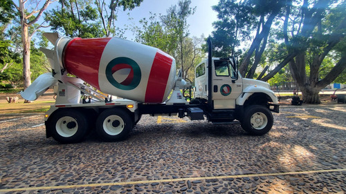 Camion Revolvedor De Concreto International 2005 8 Mts 3