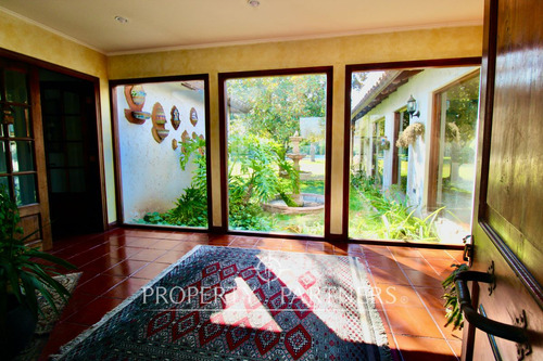 Casa Estilo Español En Parcela Con La Mejor Ubicac...