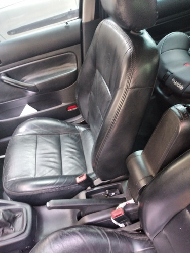 Imagem 4 de 9 de Volkswagen Golf 2004 2.0 5p Manual