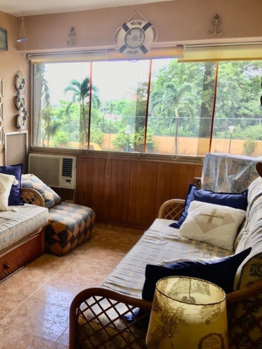 Imagen 6 de 9 de Apartamento En Alquiler Vacacional En Macuto, Residencias Camuri Chico, Av. La Playa Parroquia Macuto, Bajada Del Playon Edo. La Guaira.