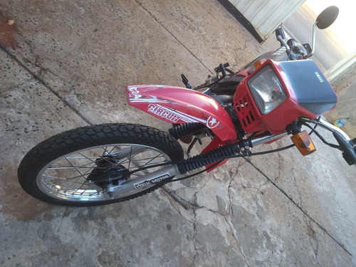 Imagem 5 de 5 de Yamaha Dt 180