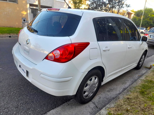 Nissan Tiida 1.8 Visia 5 p