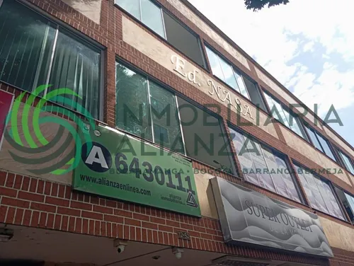Oficina En Arriendo En Centro. Cod A8172