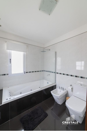 Imagen 28 de 30 de Excelente Casa 2 Plantas, 4 Dormitorios En Venta, Piscina, Parque - Cadaques (funes Hills)
