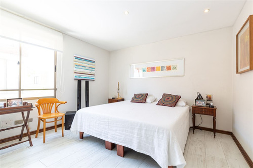 Casa En Condominio De 6 Dorm. San Carlos De Apoquindo