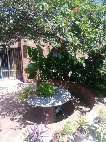 Alquilo Casa De 3 Dormitorios