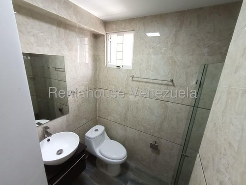 Se Vende Apartamento En El Paraiso 25-23520
