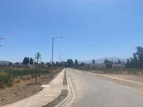 Condominio, Guardias 24/7 En Chicureo, A Pasos De Colegios