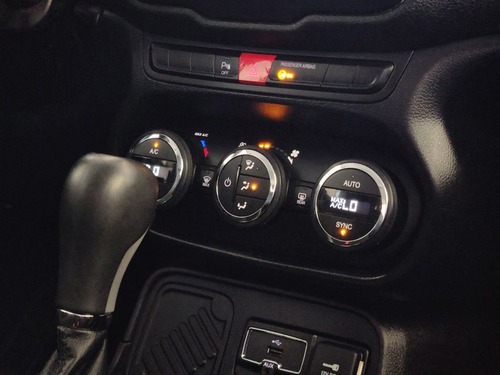Jeep Renegade Renegade Longitude 1.8 4x2 Flex 16V Aut.