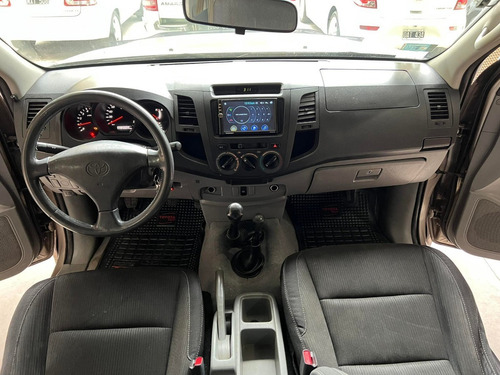 Imagen 9 de 13 de Toyota Hilux 4x4 Cd Dx 2.5 Td - 244.000 Kms - Año 2005