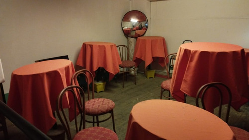 Se Arrienda Restaurante Funcionando Con Patentes!!!