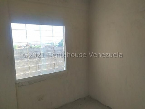 Imagen 14 de 30 de Casas En Venta En Cabudare, Lara. Código Flex: 22-14921 #0424 556 57 59 Monica C.