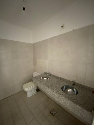 Alquiler| Gran Local Con Subsuelo En Barrio Nueva Córdoba