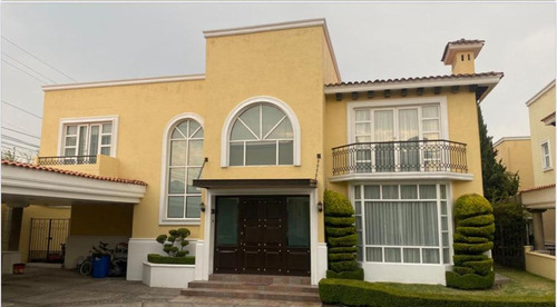 Casa Venta En Metepec En Residencial Con Vigilancia Y Control De Acceso A 5 Min De Galerías Metepec Con Alberca, Gym Y Padel.