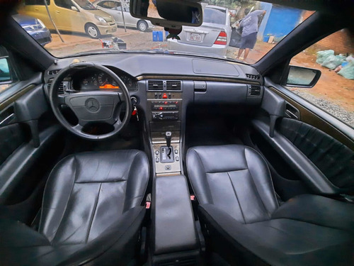 Imagen 5 de 7 de Mercedes Benz E280 96 Diésel Automática
