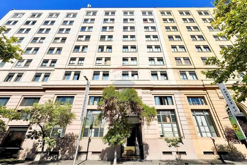 Amplia Oficina En Arriendo 409 M2
